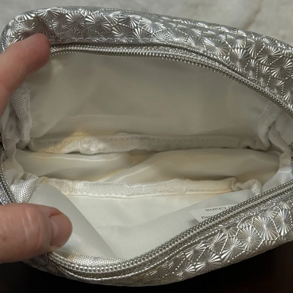 MAC Silver Metallic Cosmetic Makeup Bag Holiday 6in x 4in Zipper Close